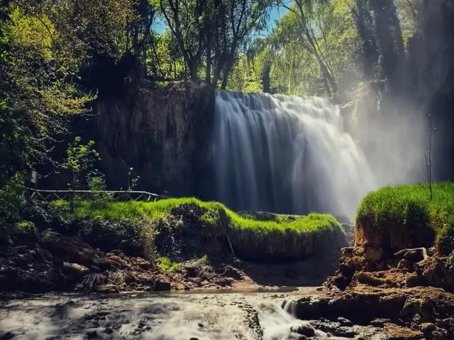Caprichosa_Monasterio_de_piedra